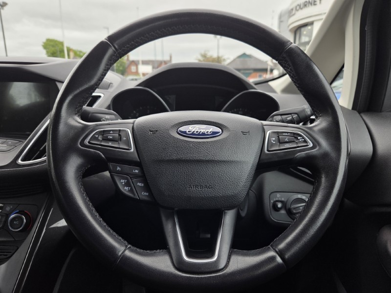 2017 (17) FORD C-MAX 1.5 TDCi Titanium 5dr 5384868