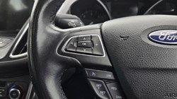2017 (17) FORD C-MAX 1.5 TDCi Titanium 5dr 5384866