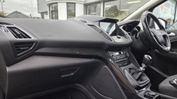 2017 (17) FORD C-MAX 1.5 TDCi Titanium 5dr 5384860
