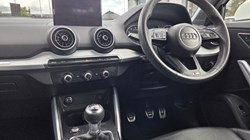 2020 (70) AUDI Q2 35 TFSI S Line 5dr 5401437