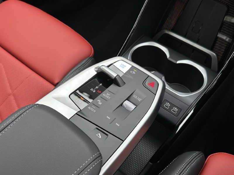  BMW iX2 150kW eDrive20 M Sport 65kWh 5dr Auto [Tech PLUS] 5016654