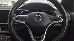 2019 (69) VOLKSWAGEN T-CROSS 1.0 TSI 115 R-Line 5dr 5424997
