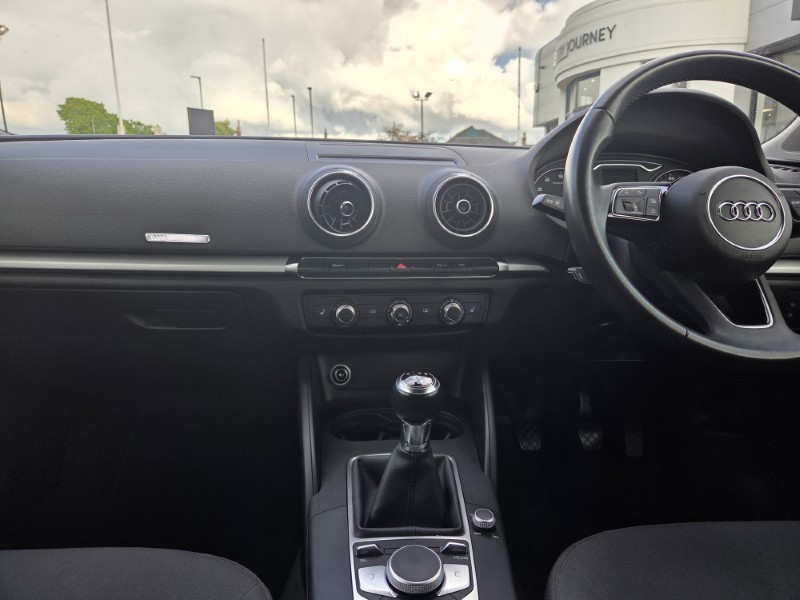 2017 (17) AUDI A3 1.4 TFSI SE 5dr 5419925