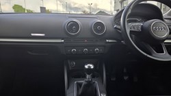 2017 (17) AUDI A3 1.4 TFSI SE 5dr 5419925