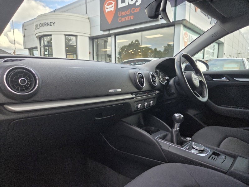 2017 (17) AUDI A3 1.4 TFSI SE 5dr 5419926