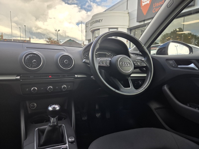 2017 (17) AUDI A3 1.4 TFSI SE 5dr 5419924