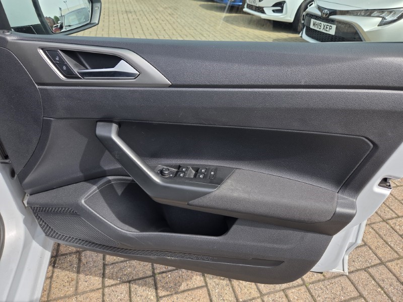 2020 (69) VOLKSWAGEN POLO 1.0 TSI 95 SE 5dr 5437392
