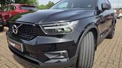 2020 (70) VOLVO XC40 2.0 B4P R DESIGN 5dr Auto 5437984