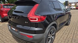 2020 (70) VOLVO XC40 2.0 B4P R DESIGN 5dr Auto 5437991