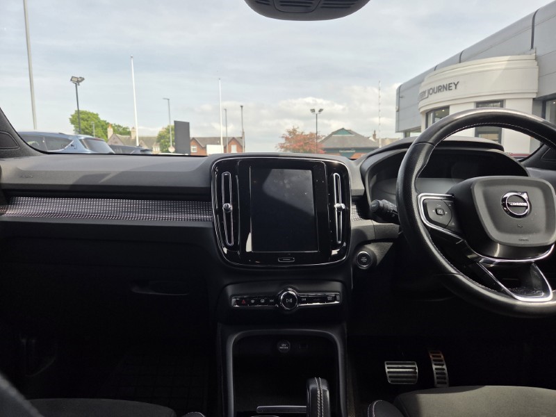 2020 (70) VOLVO XC40 2.0 B4P R DESIGN 5dr Auto 5437998