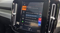 2020 (70) VOLVO XC40 2.0 B4P R DESIGN 5dr Auto 5438009
