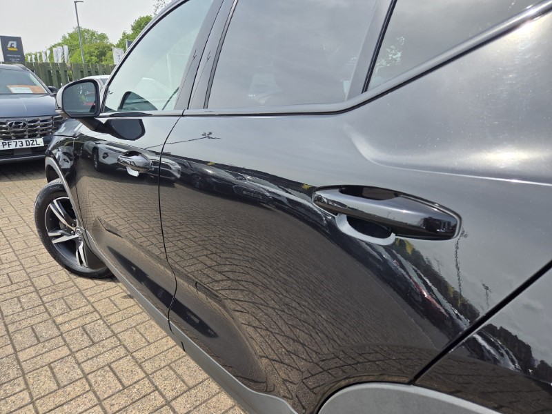 2020 (70) VOLVO XC40 2.0 B4P R DESIGN 5dr Auto 5437985