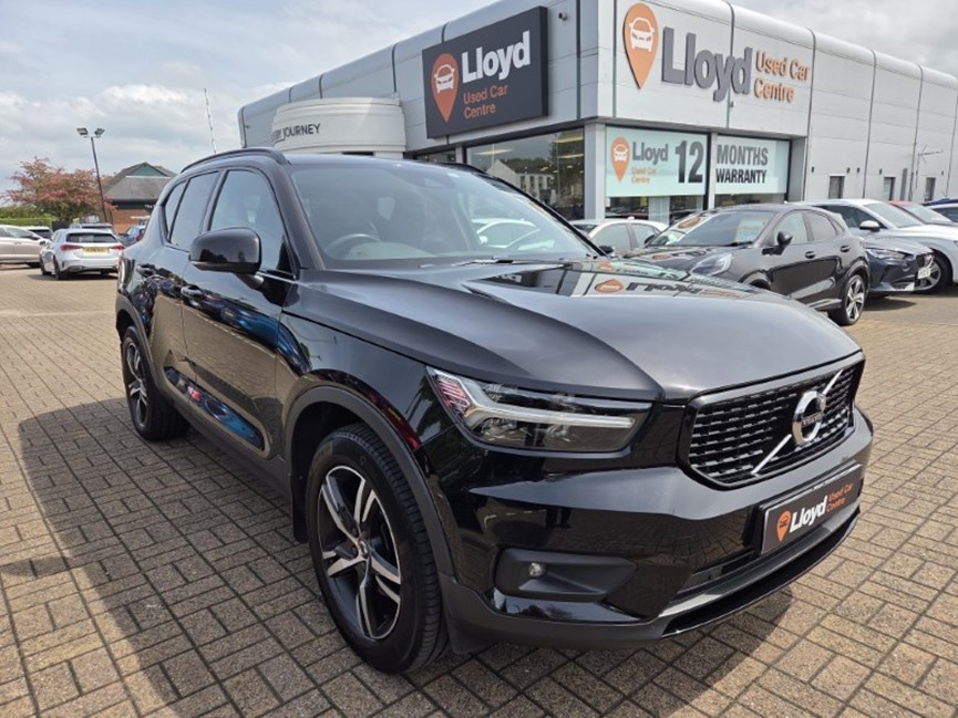 2020 (70) VOLVO XC40 2.0 B4P R DESIGN 5dr Auto