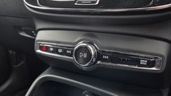 2019 (69) VOLVO XC40 2.0 D3 R DESIGN 5dr 5433332