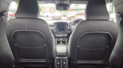 2019 (69) VOLVO XC40 2.0 D3 R DESIGN 5dr 5433317