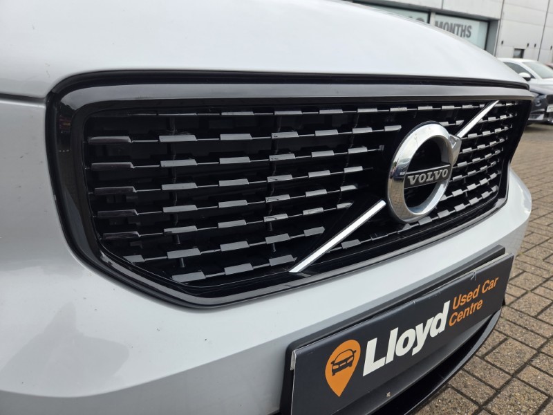 2019 (69) VOLVO XC40 2.0 D3 R DESIGN 5dr 5433306