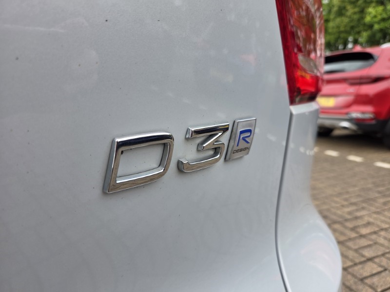 2019 (69) VOLVO XC40 2.0 D3 R DESIGN 5dr 5433310