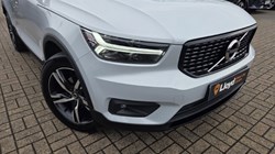 2019 (69) VOLVO XC40 2.0 D3 R DESIGN 5dr 5433304