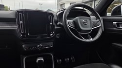 2019 (69) VOLVO XC40 2.0 D3 R DESIGN 5dr 5433321