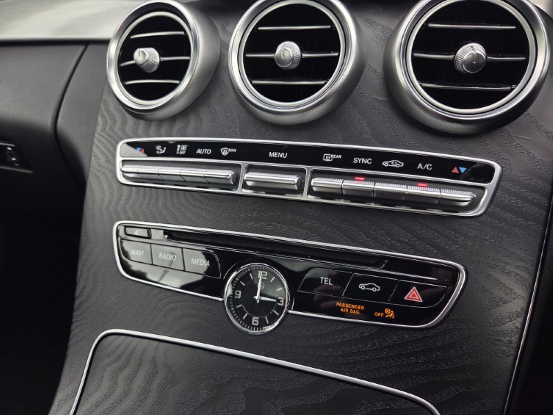 2018 (18) MERCEDES-BENZ C CLASS C220d AMG Line Premium 2dr Auto 5430271