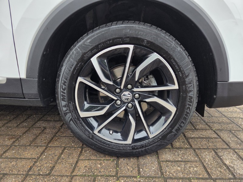 2023 (23) MG MOTOR UK ZS 1.5 VTi-TECH Exclusive 5dr 5433377