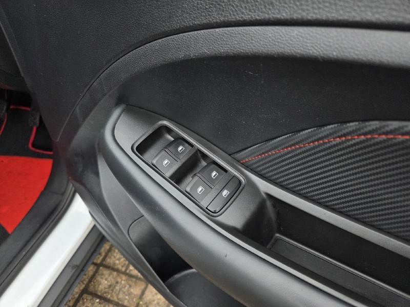 2023 (23) MG MOTOR UK ZS 1.5 VTi-TECH Exclusive 5dr 5433404