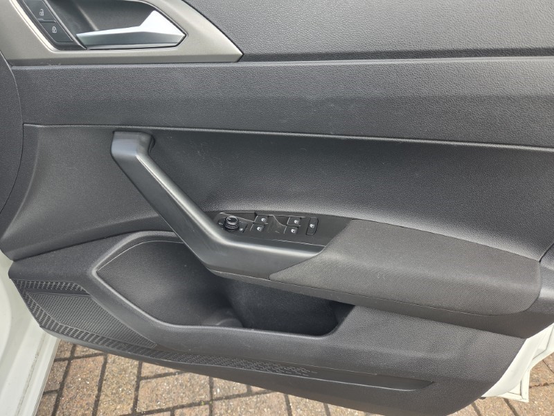 2018 (18) VOLKSWAGEN POLO 1.0 SE 5dr 5431498