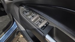 2018 (68) FORD KUGA 2.0 TDCi Zetec 5dr Auto 2WD 5438043