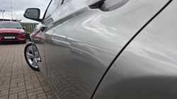 2017 (67) BMW 3 SERIES 320i Sport 4dr 5438179