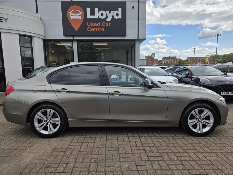 2017 (67) BMW 3 SERIES 320i Sport 4dr 5438171