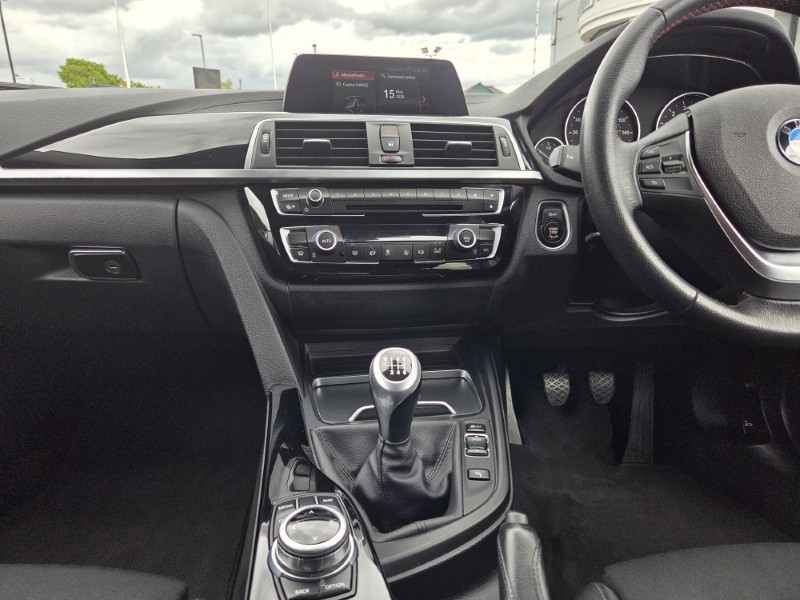 2017 (67) BMW 3 SERIES 320i Sport 4dr 5438192