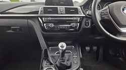 2017 (67) BMW 3 SERIES 320i Sport 4dr 5438192