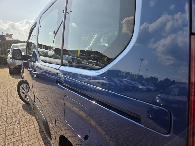 2021 (21) CITROEN BERLINGO 1.5 BlueHDi 100 Feel M 5dr 5452372