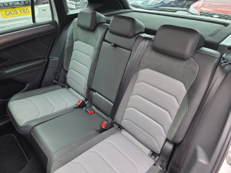 2019 (19) VOLKSWAGEN TIGUAN 2.0 TSi 190 4Motion R-Line Tech 5dr DSG 5471574