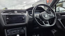 2019 (19) VOLKSWAGEN TIGUAN 2.0 TSi 190 4Motion R-Line Tech 5dr DSG 5471572