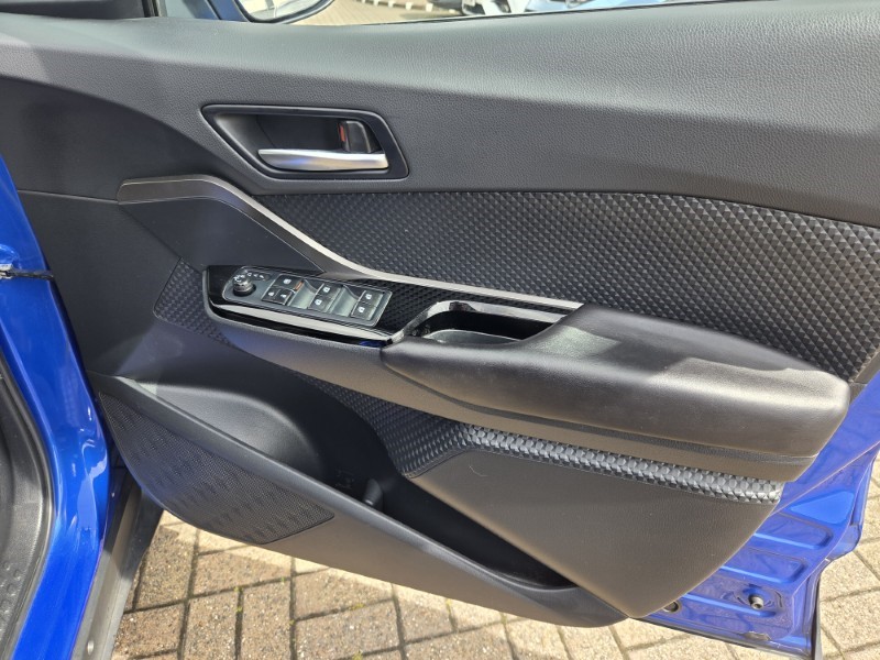 2019 (19) TOYOTA C-HR 1.2T Dynamic 5dr 5463666