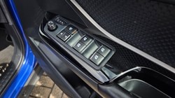 2019 (19) TOYOTA C-HR 1.2T Dynamic 5dr 5463667