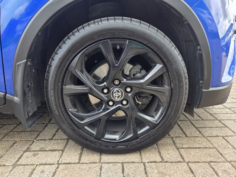 2019 (19) TOYOTA C-HR 1.2T Dynamic 5dr 5463639