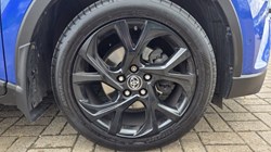 2019 (19) TOYOTA C-HR 1.2T Dynamic 5dr 5463639