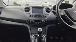 2020 (69) HYUNDAI I10 1.0 Premium 5dr 5461256