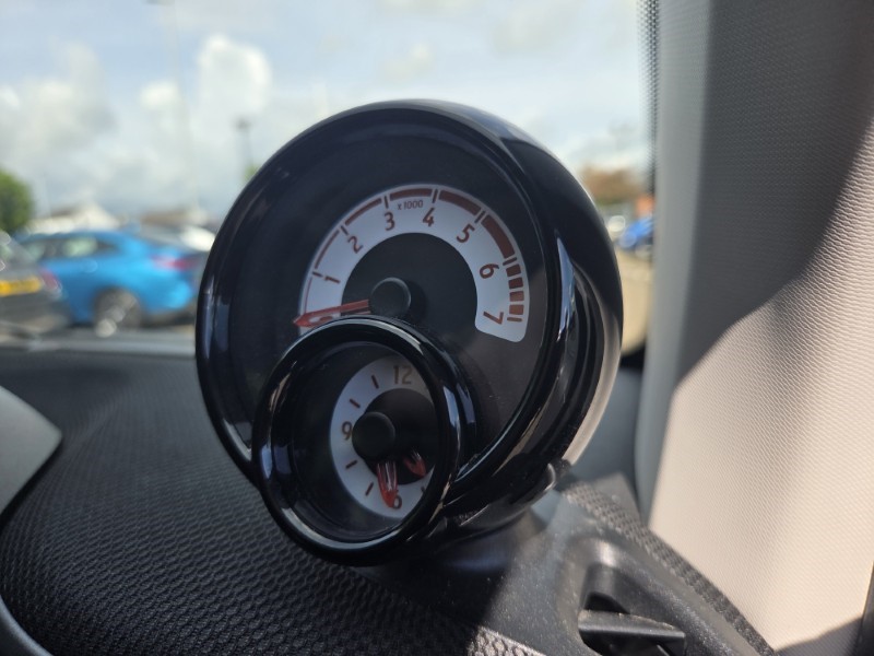 2019 (19) SMART FORTWO COUPE 1.0 Prime Premium 2dr Auto 5463715