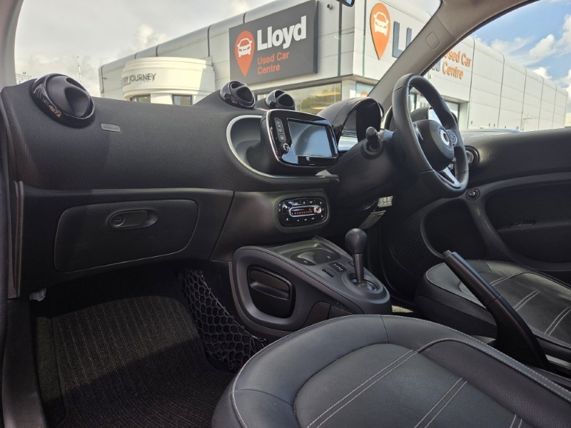 2019 (19) SMART FORTWO COUPE 1.0 Prime Premium 2dr Auto 5463698