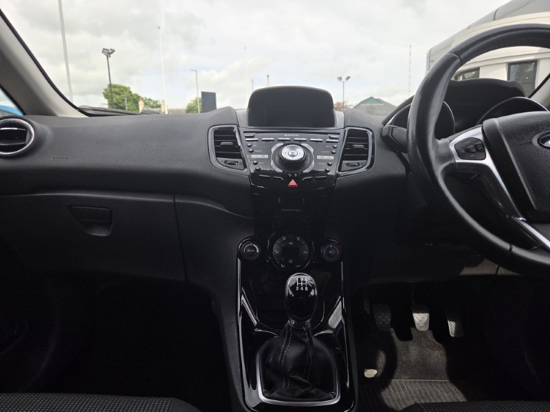 2017 (17) FORD FIESTA 1.5 TDCi Titanium 5dr 5463741