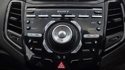 2017 (17) FORD FIESTA 1.5 TDCi Titanium 5dr 5463754