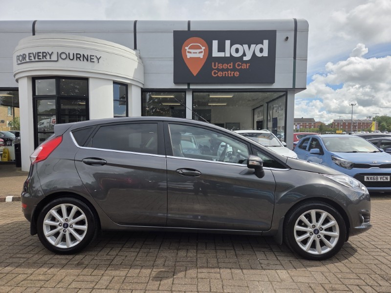 2017 (17) FORD FIESTA 1.5 TDCi Titanium 5dr 5463718