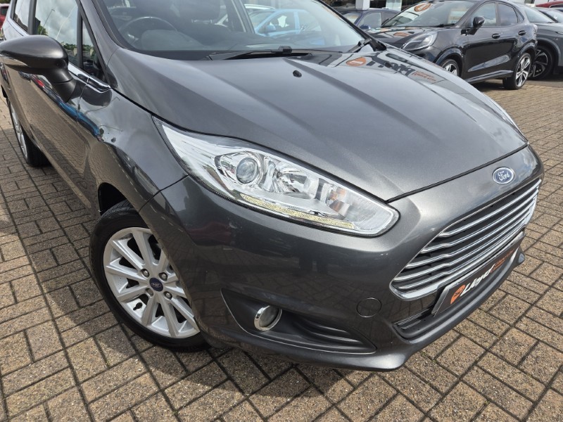 2017 (17) FORD FIESTA 1.5 TDCi Titanium 5dr 5463724