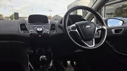 2017 (17) FORD FIESTA 1.5 TDCi Titanium 5dr 5463740