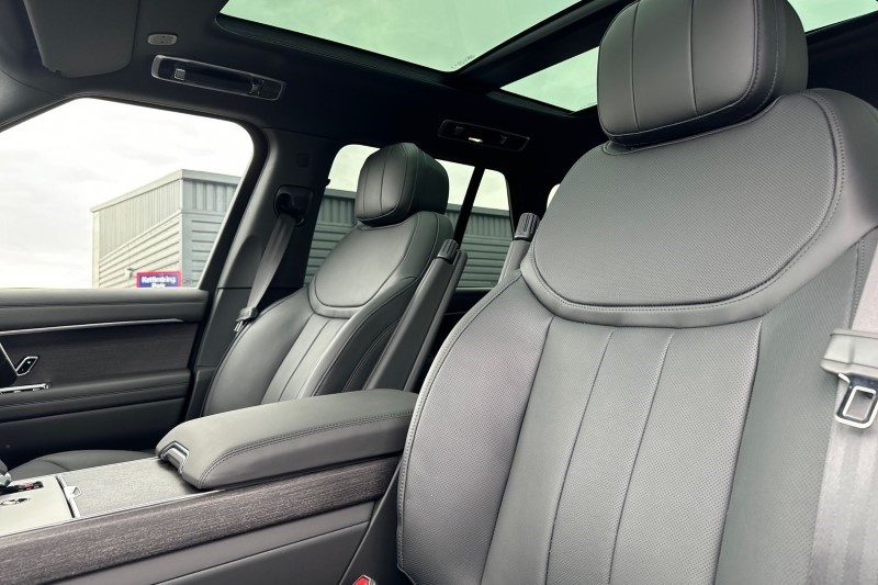 2024 (74) LAND ROVER RANGE ROVER 3.0 P460e HSE 4dr Auto 3299725