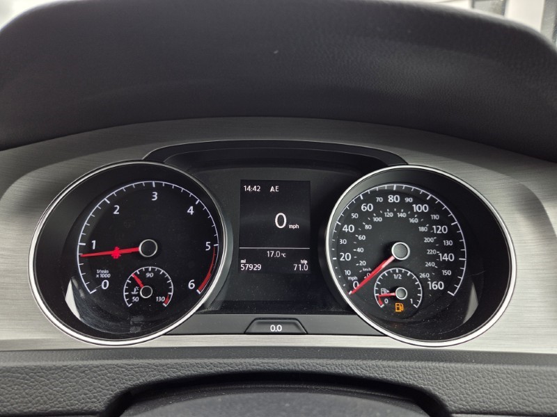 2016 (16) VOLKSWAGEN GOLF 1.6 TDI 110 Match Edition 5dr 5457153