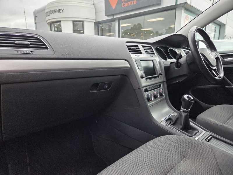 2016 (16) VOLKSWAGEN GOLF 1.6 TDI 110 Match Edition 5dr 5457138